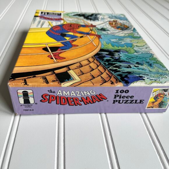 Vintage Marvel Spider-Man 100 piece jigsaw Puzzle Rainbow Works 1980's - Picture 3 of 6